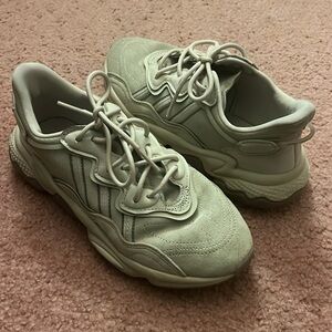 Women's adidas Ozweego Shoes